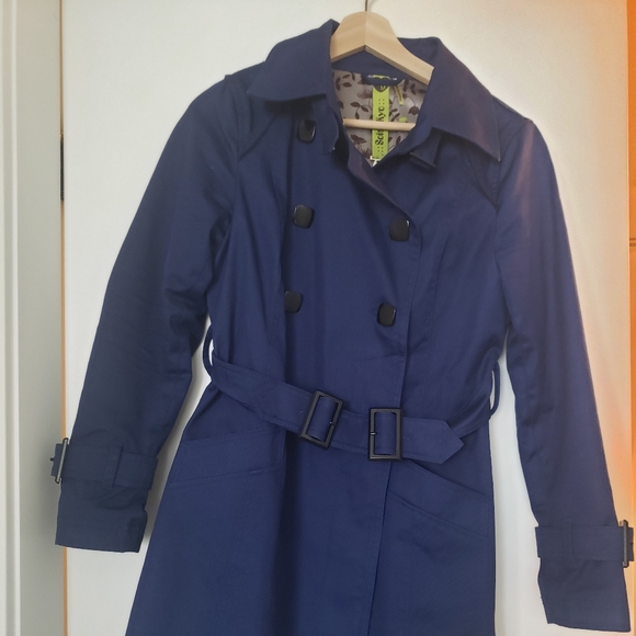 Spring trench coat - Picture 1 of 6